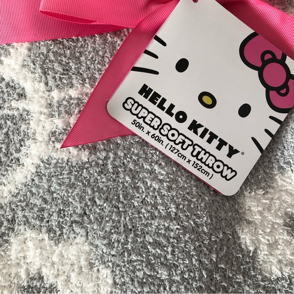 Hello kitty feather yard knit throw - Picture 4 of 5